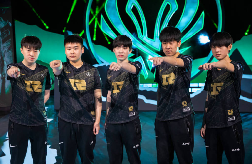 九游VIP-RNG血洗EG，Bin开启传奇时刻激烈交锋2025世界赛，锁定晋级资格的简单介绍