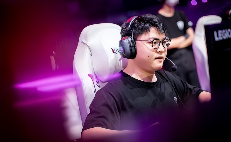 九游体育APP下载-RNG翻盘MAD，Scout单局斩获MVP激烈交锋八强赛，成为赛场最大亮点