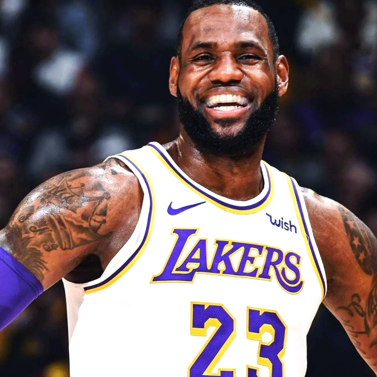 雄鹿横扫独行侠,迎来三连胜的简单介绍 雄鹿横扫独行侠,迎来三连胜的简单介绍