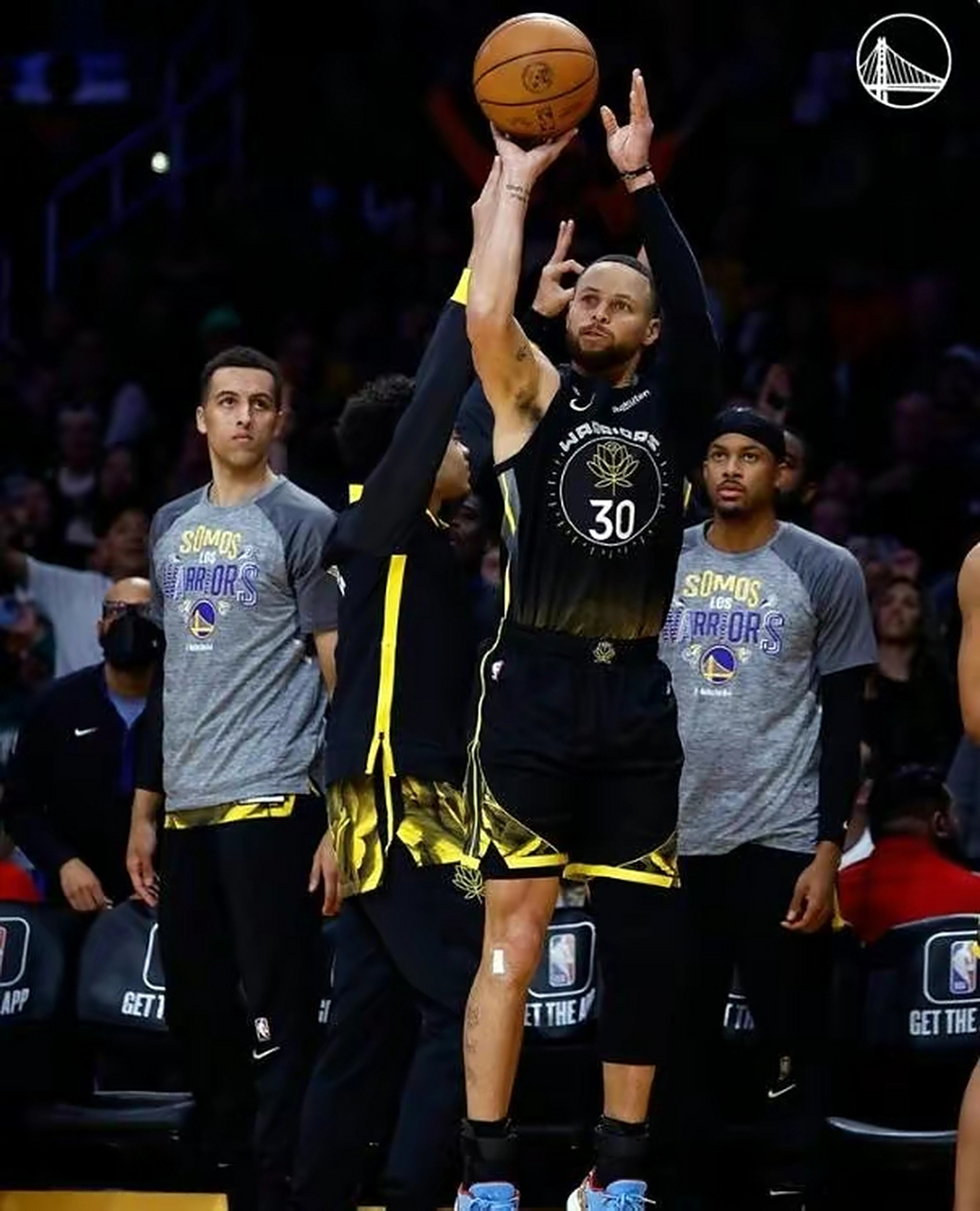 勇士客场不敌奇才，库里砍下30分