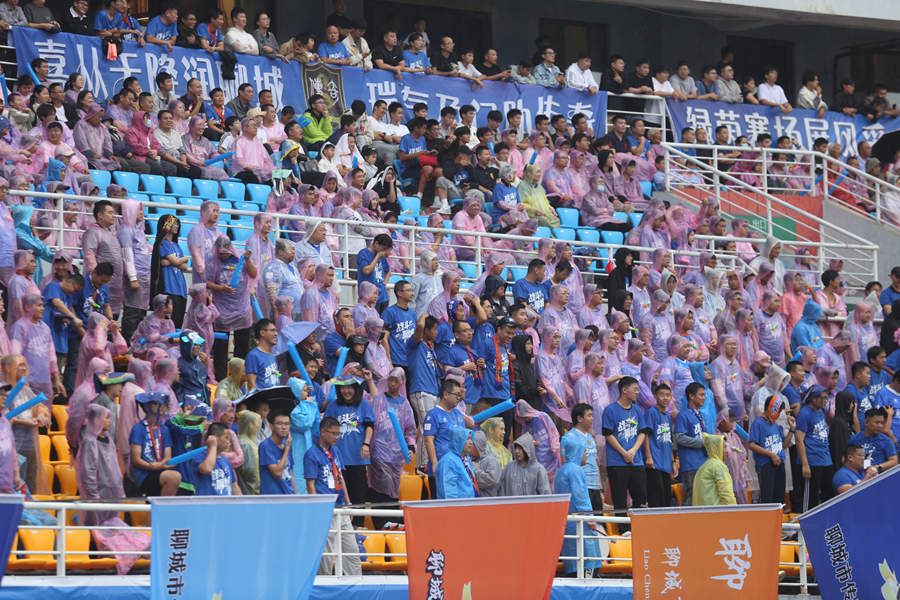 拼尽全力，球队成功捍卫主场