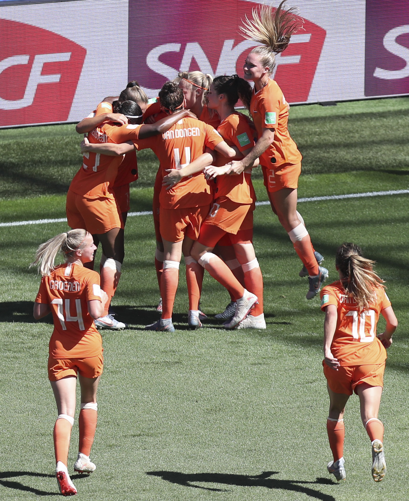 瓦朗谢纳女足主场迎战甘冈女足,争夺胜利的简单介绍 瓦朗谢纳女足主场迎战甘冈女足,争夺胜利的简单介绍