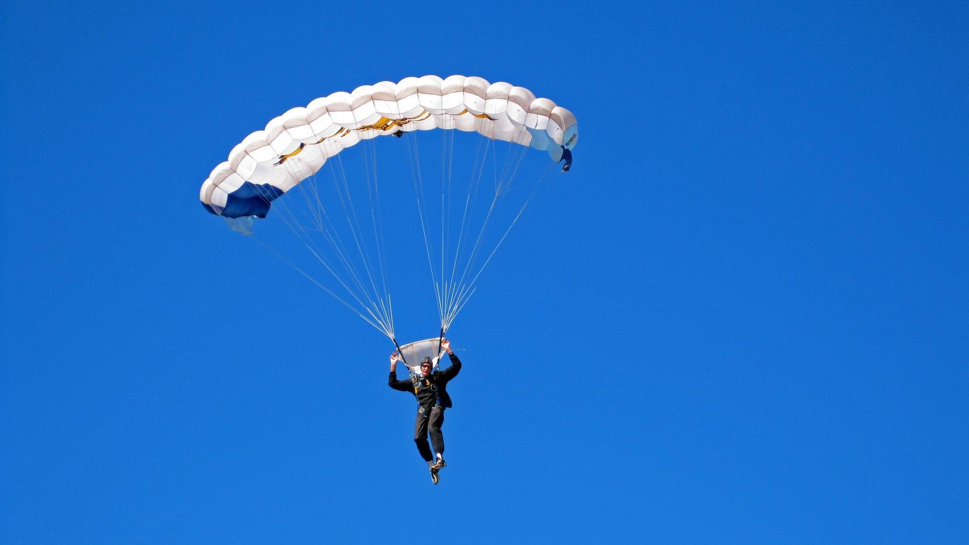 冰封亚特兰大,当新疆式防守降临NBA,切特如何成为破局之钥?